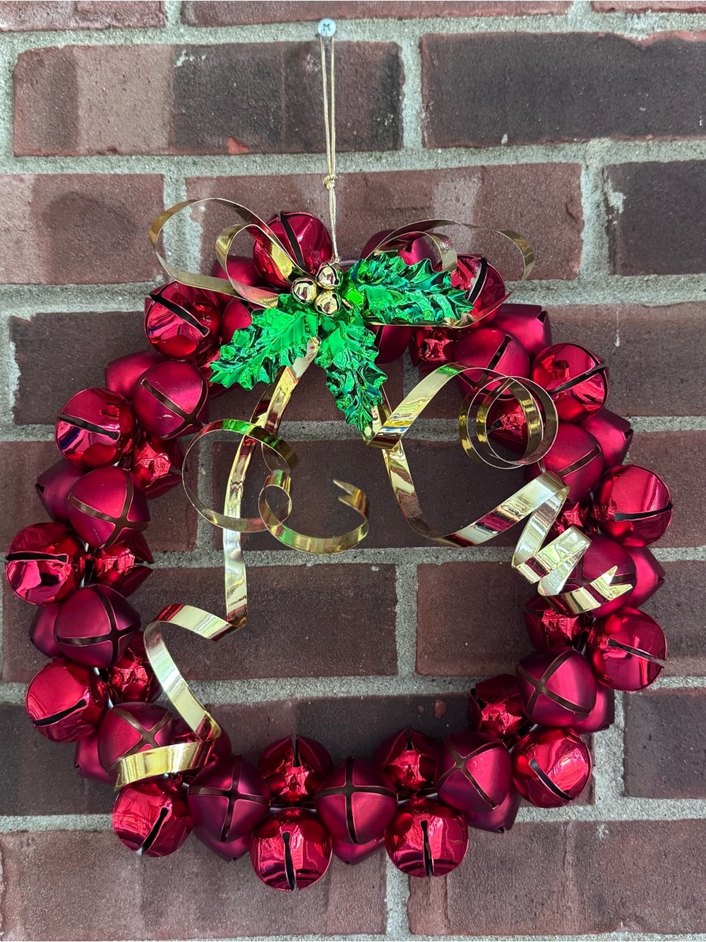 Vintage Red Jingle Bell Christmas Wreath 12” Metal Bells Gold Ribbon Holly Decor